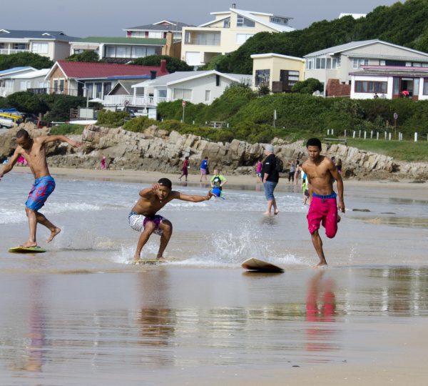 Buffelsbaai Waterfront Restaurant & Supermarket