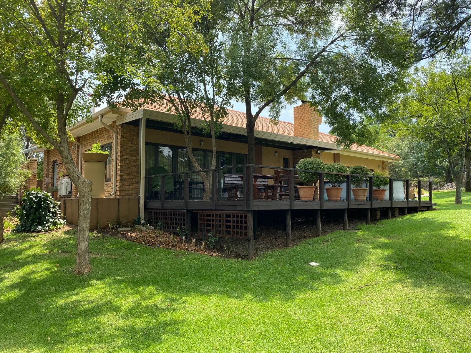 The Palm's Pub & Grill Restaurant