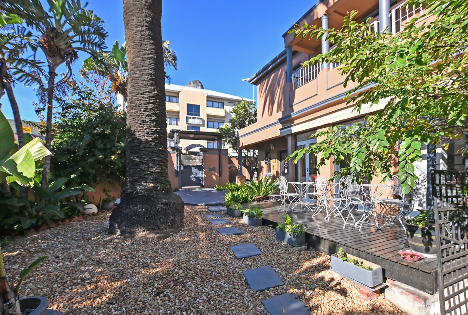 ALBATROSS GUESTHOUSE