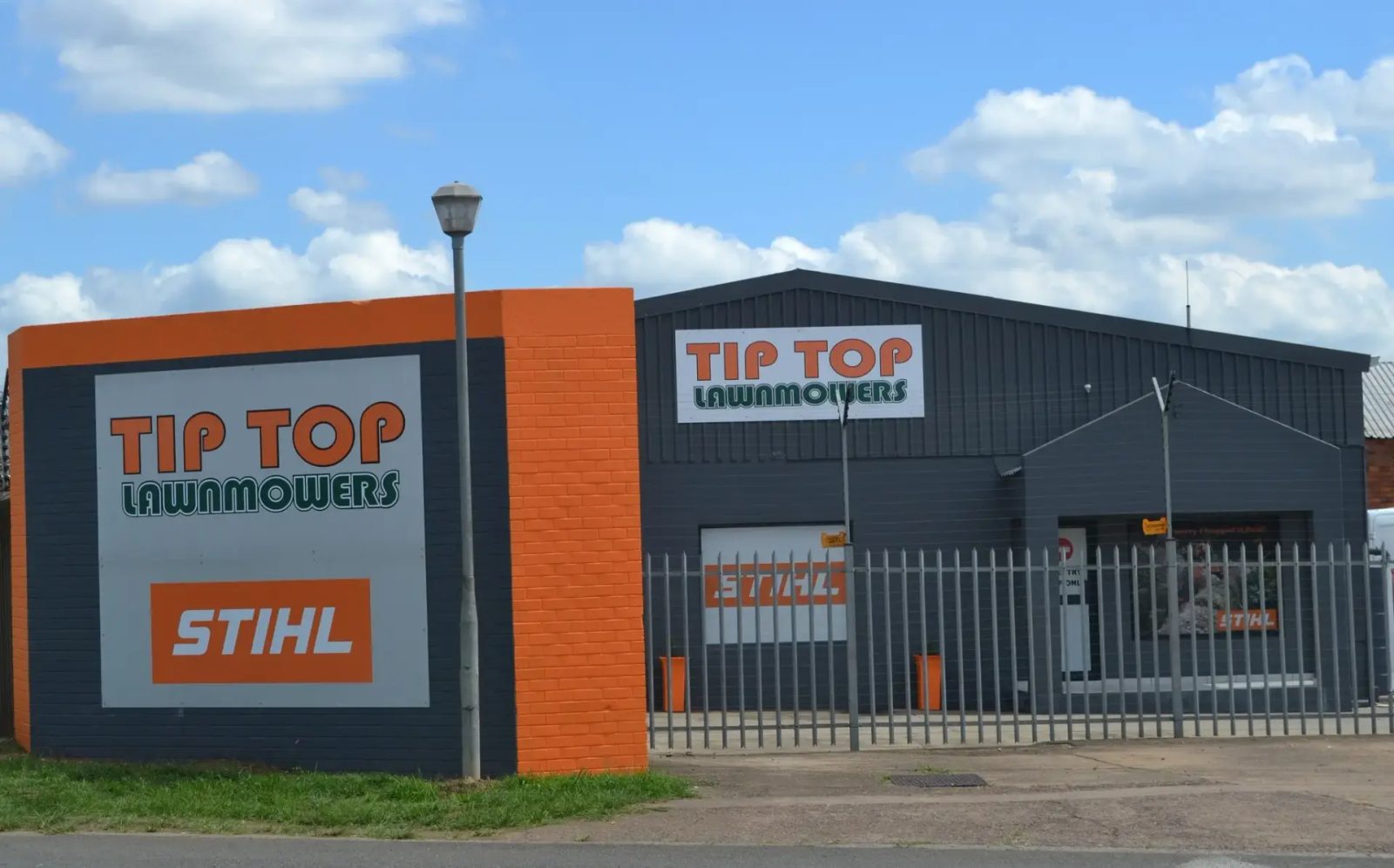 TipTop Lawnmowers
