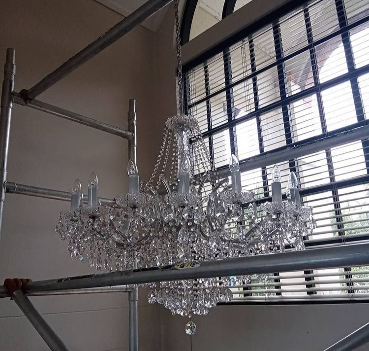 Chandelier Services SA