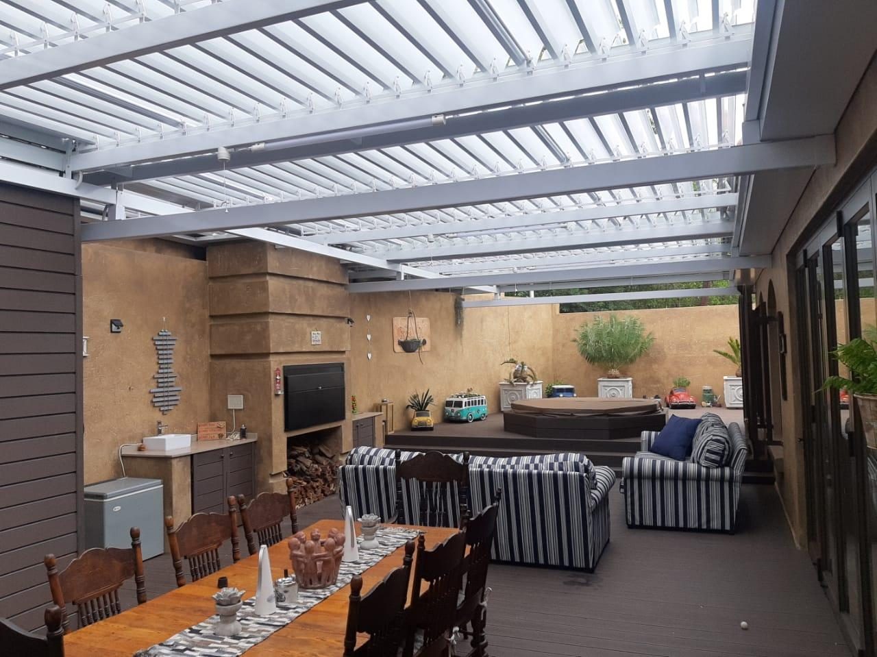 Suntek Adjustable Louvre Awnings