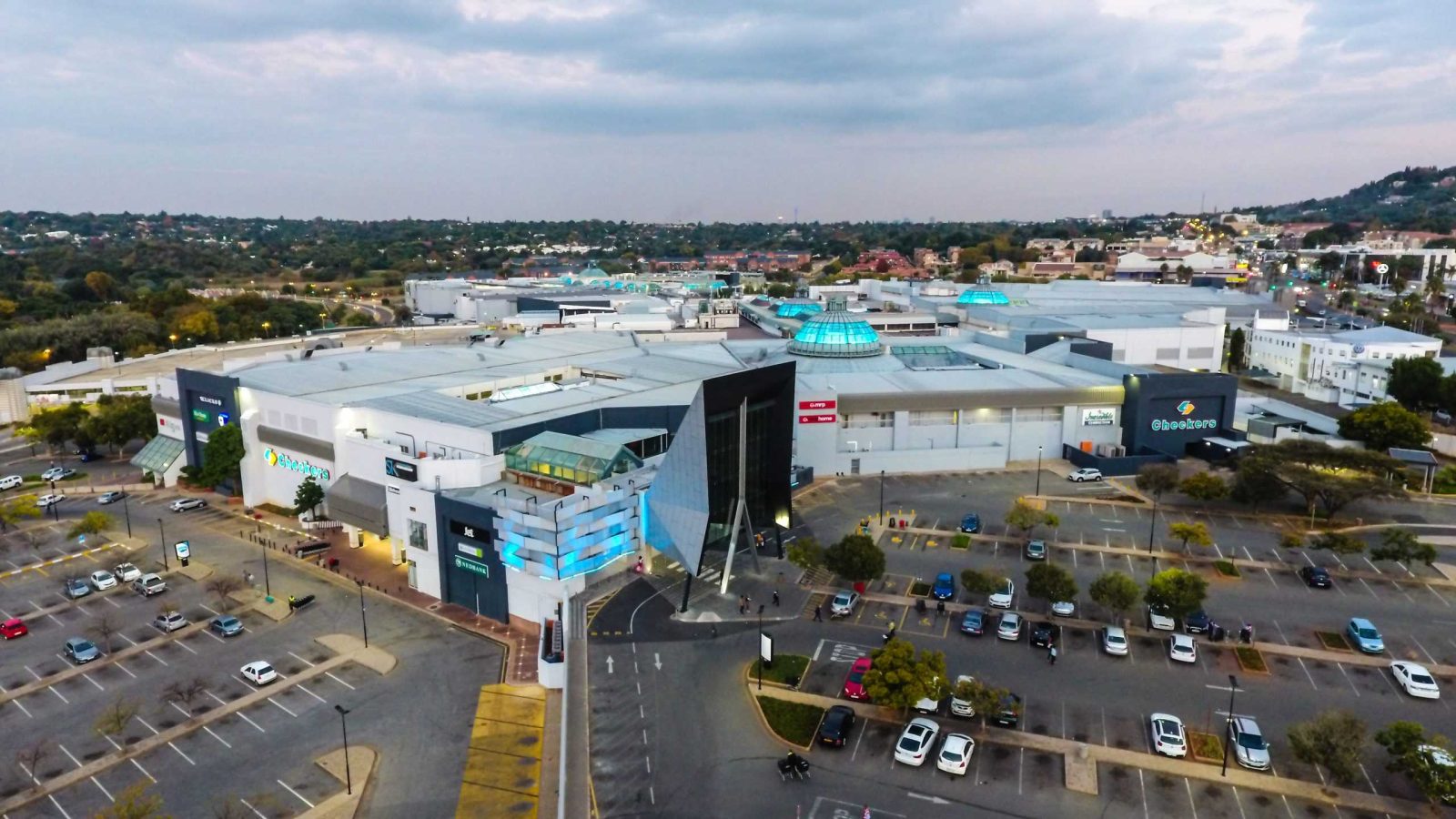 CRESTA SHOPPING CENTRE