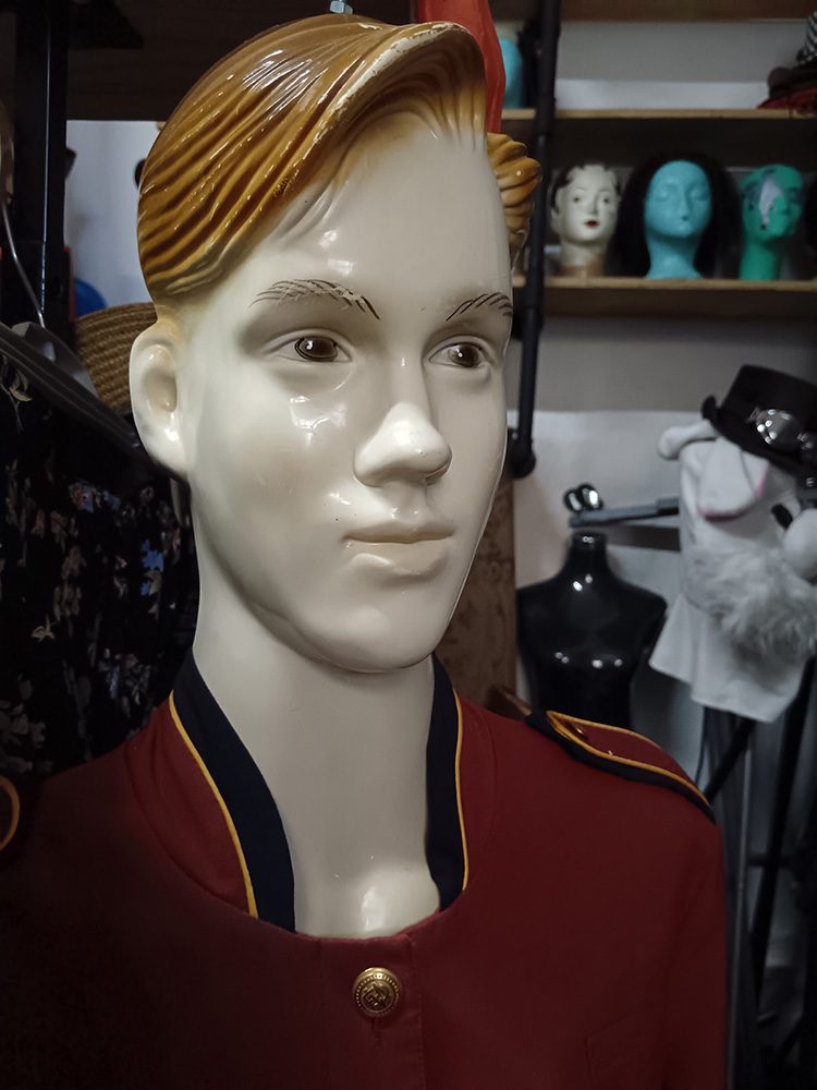 STYLEbudd - Styling Costumes Props Decor Hire