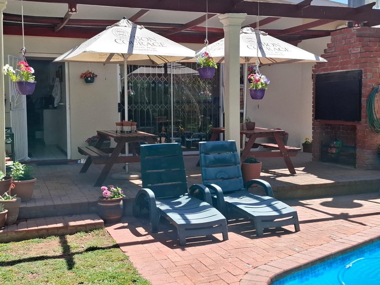 CEDAR LODGE GUEST HOUSE