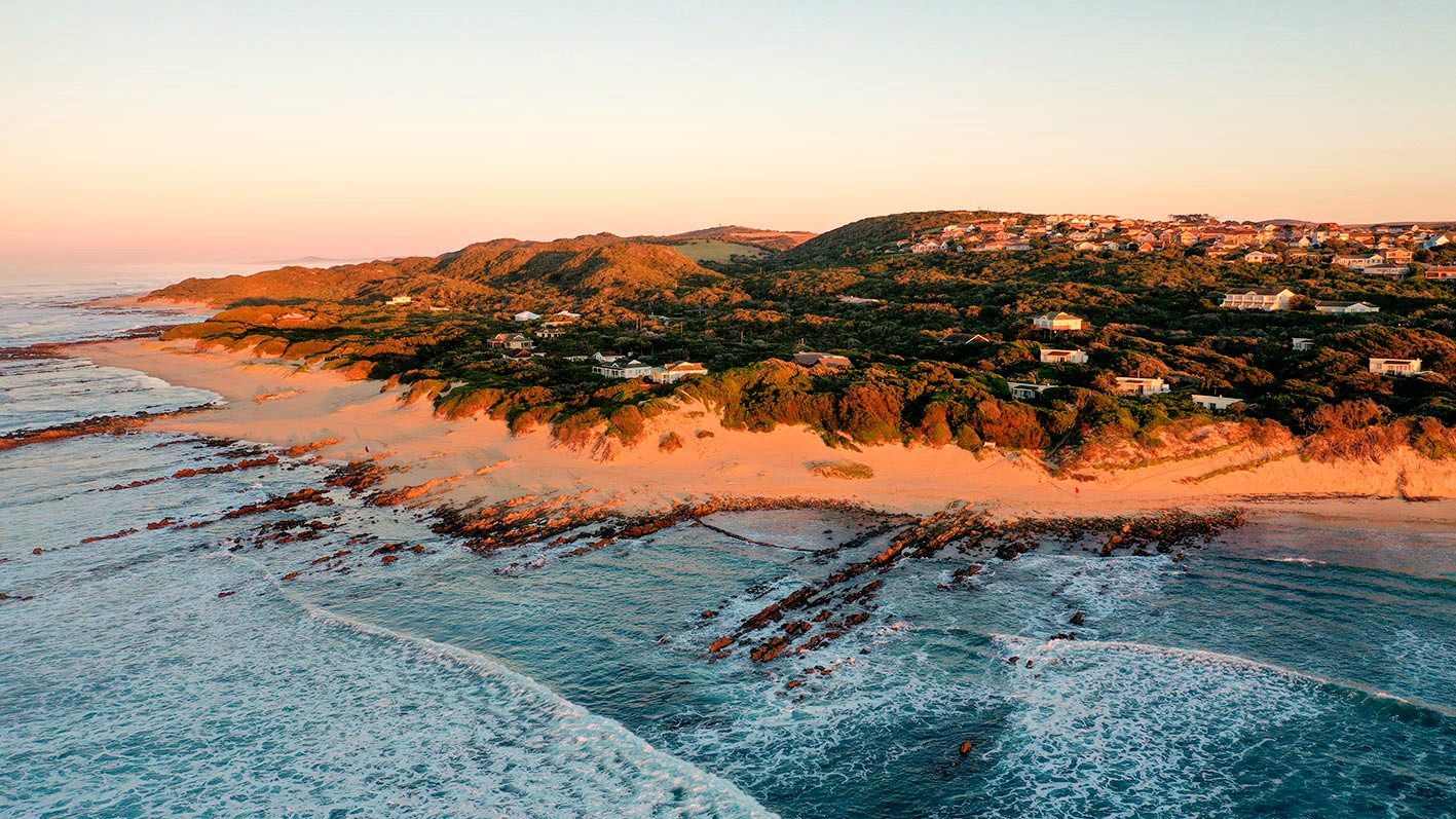 BRETTON BEACH CREST