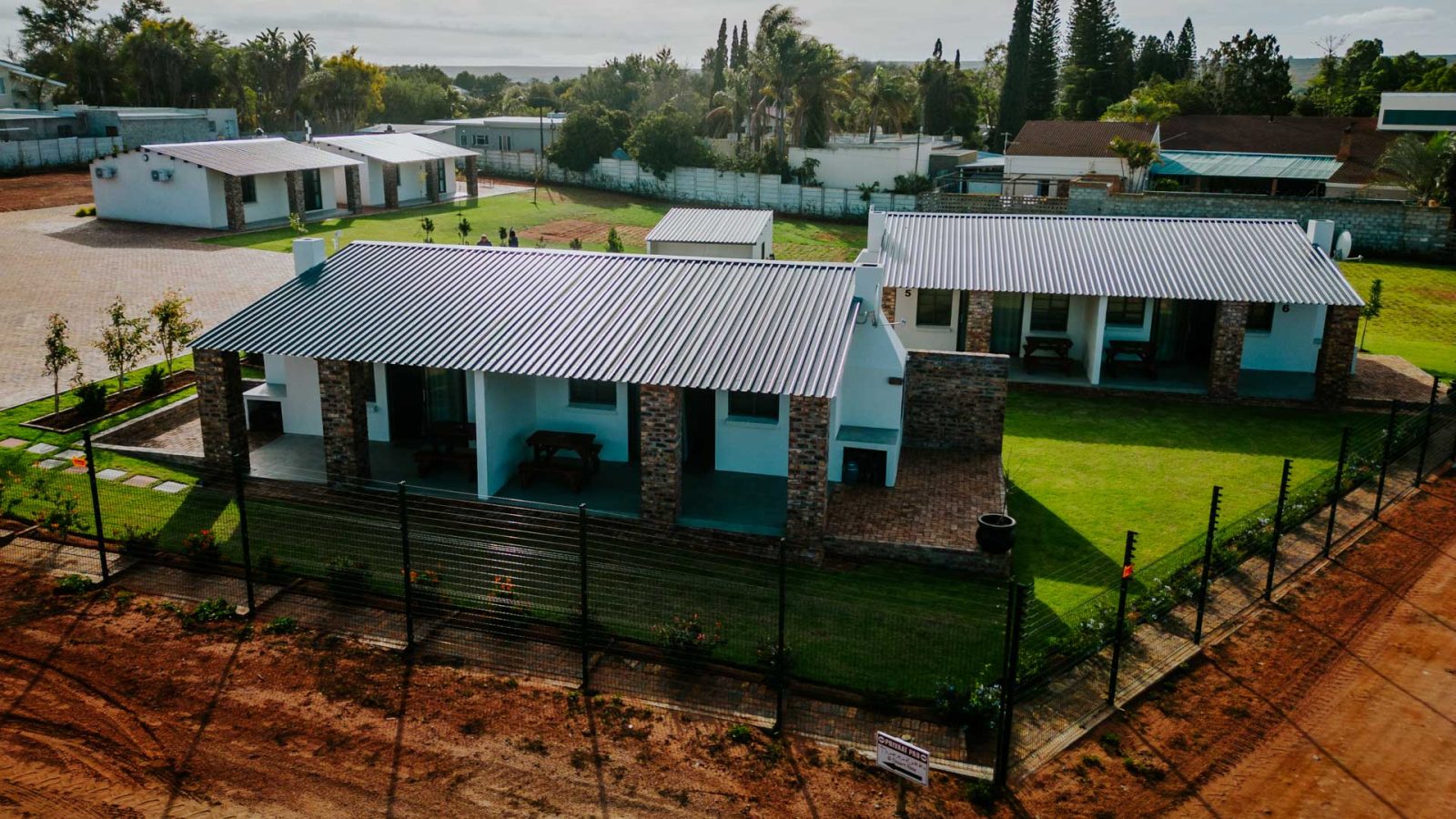 Tharrakamma Guest Houses