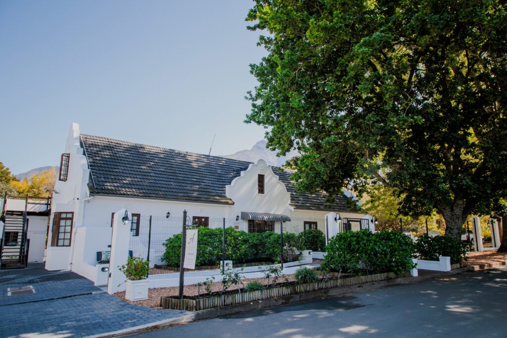 Aan De Oever Guesthouse